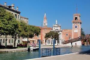 Venetian Dream Hotel Exterior photo